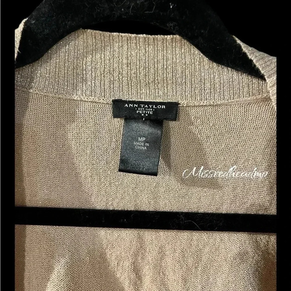 ~Ann Taylor~ Petite Shrug - M/P - Picture 2 of 5